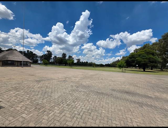 3 BEDROOM TOWNHOUSE FOR SALE IN VAALPARK